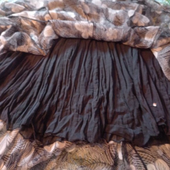 Sleeveless Bohemian Midi Dress with Floaty, Adjustable Floral Skirt - Picture 6 of 7